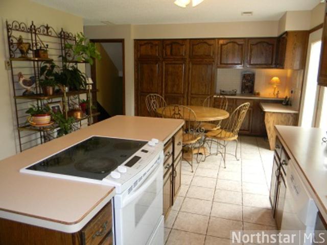 1750 Upland Ave, Mayer, MN 55360