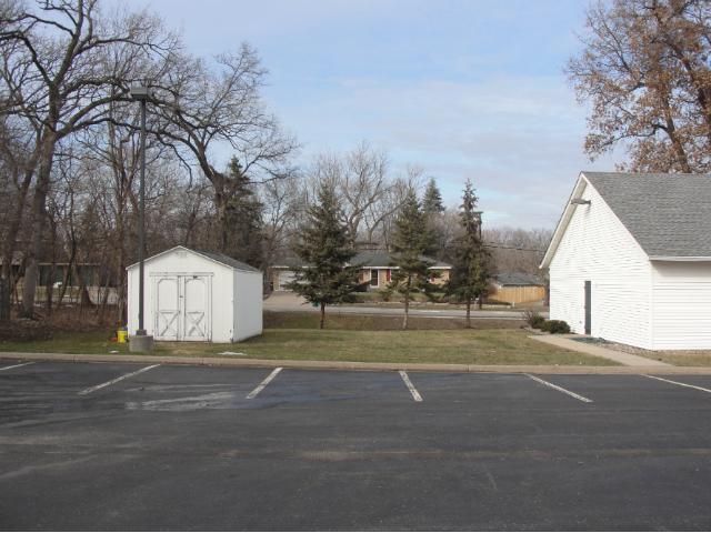 2829 W 102nd St, Bloomington, MN 55431