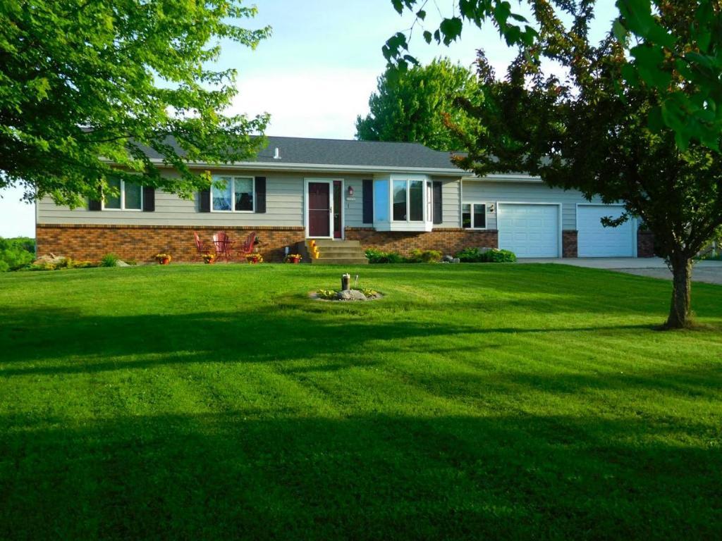 17675 22nd St, Mayer, MN 55360