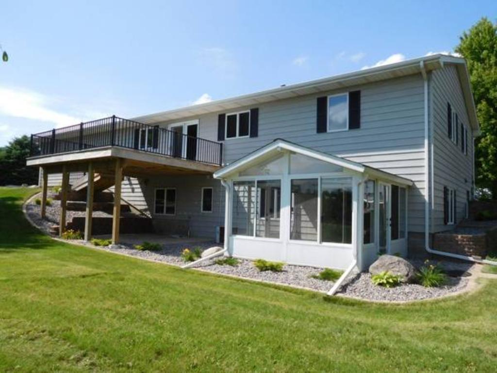 17675 22nd St, Mayer, MN 55360