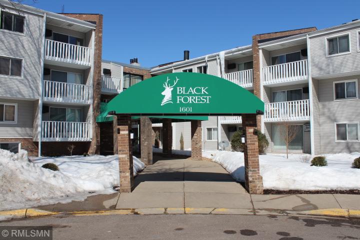 1601 N Innsbruck Dr #355, Fridley, MN 55432