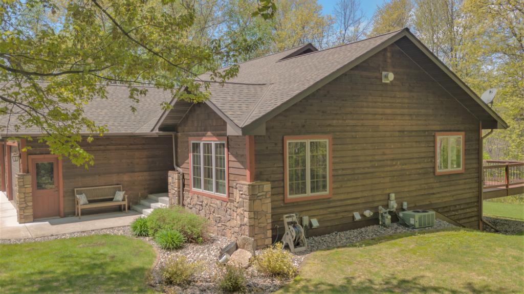 772 Gull Bluff Dr, East Gull Lake, MN 56401