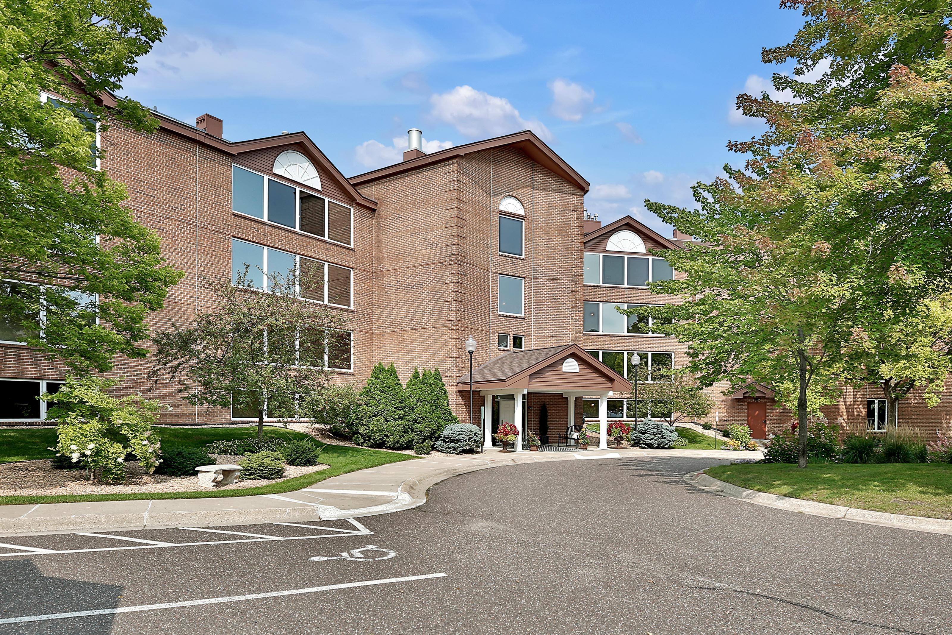 1021 Sibley Memorial Hw #408, Saint Paul, MN 55118