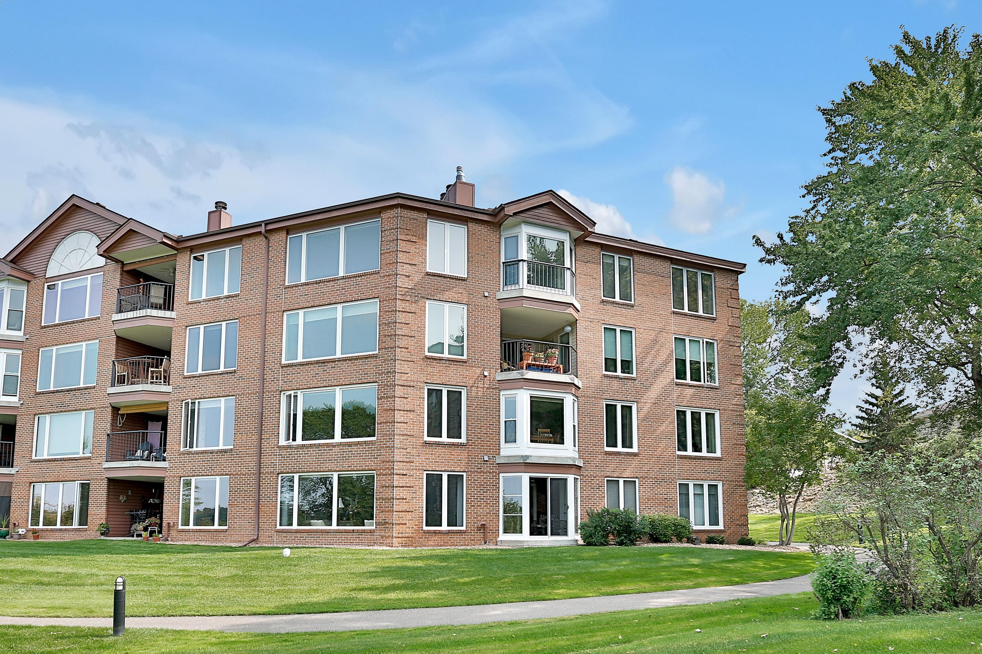 1021 Sibley Memorial Hw #408, Saint Paul, MN 55118