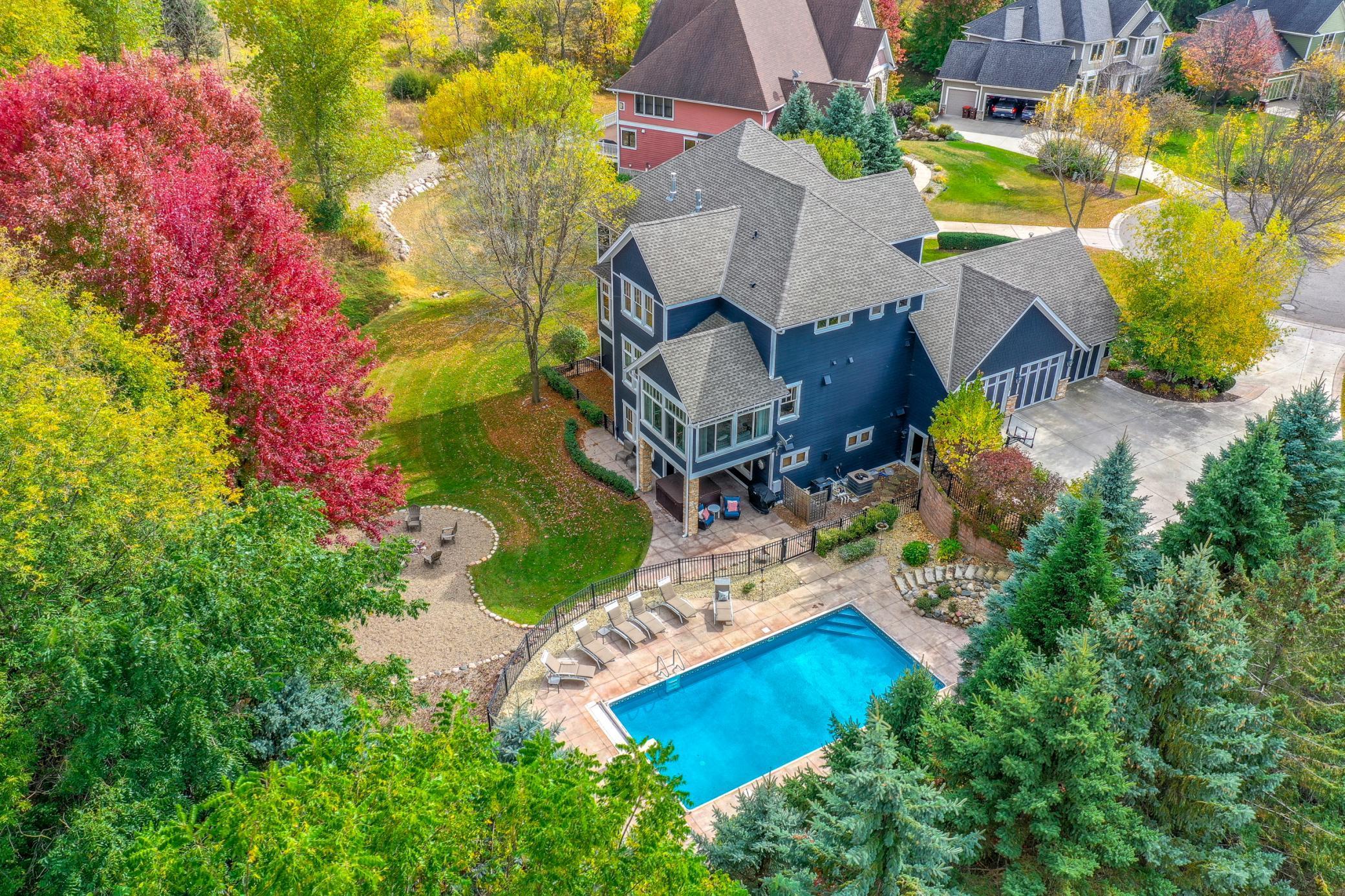 2647 Cottage Grove Pl, Woodbury, MN 55129