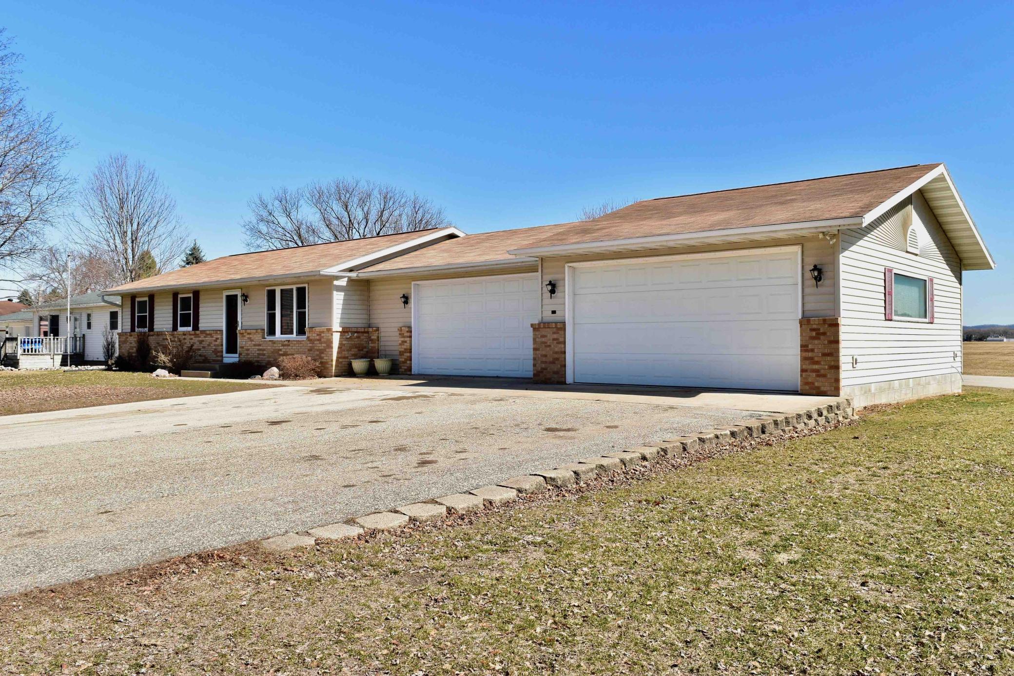 2602 Hibbard Ct, La Crosse, WI 54603