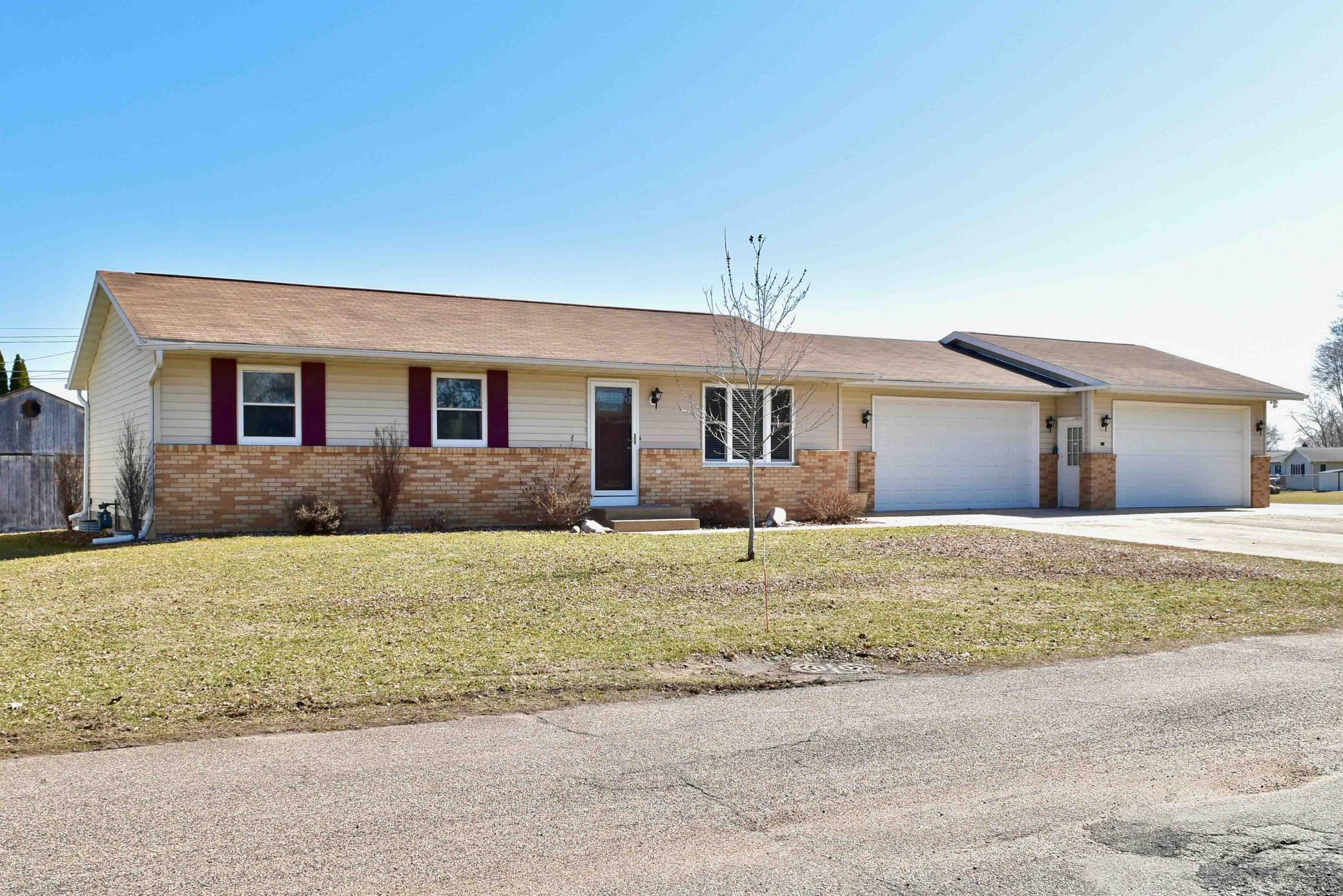 2602 Hibbard Ct, La Crosse, WI 54603