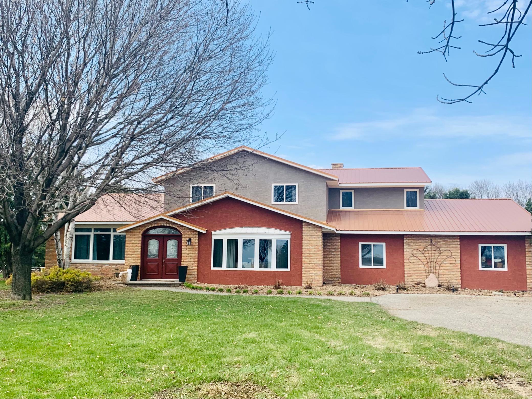 9080 195th Ave SW, Prinsburg, MN 56281