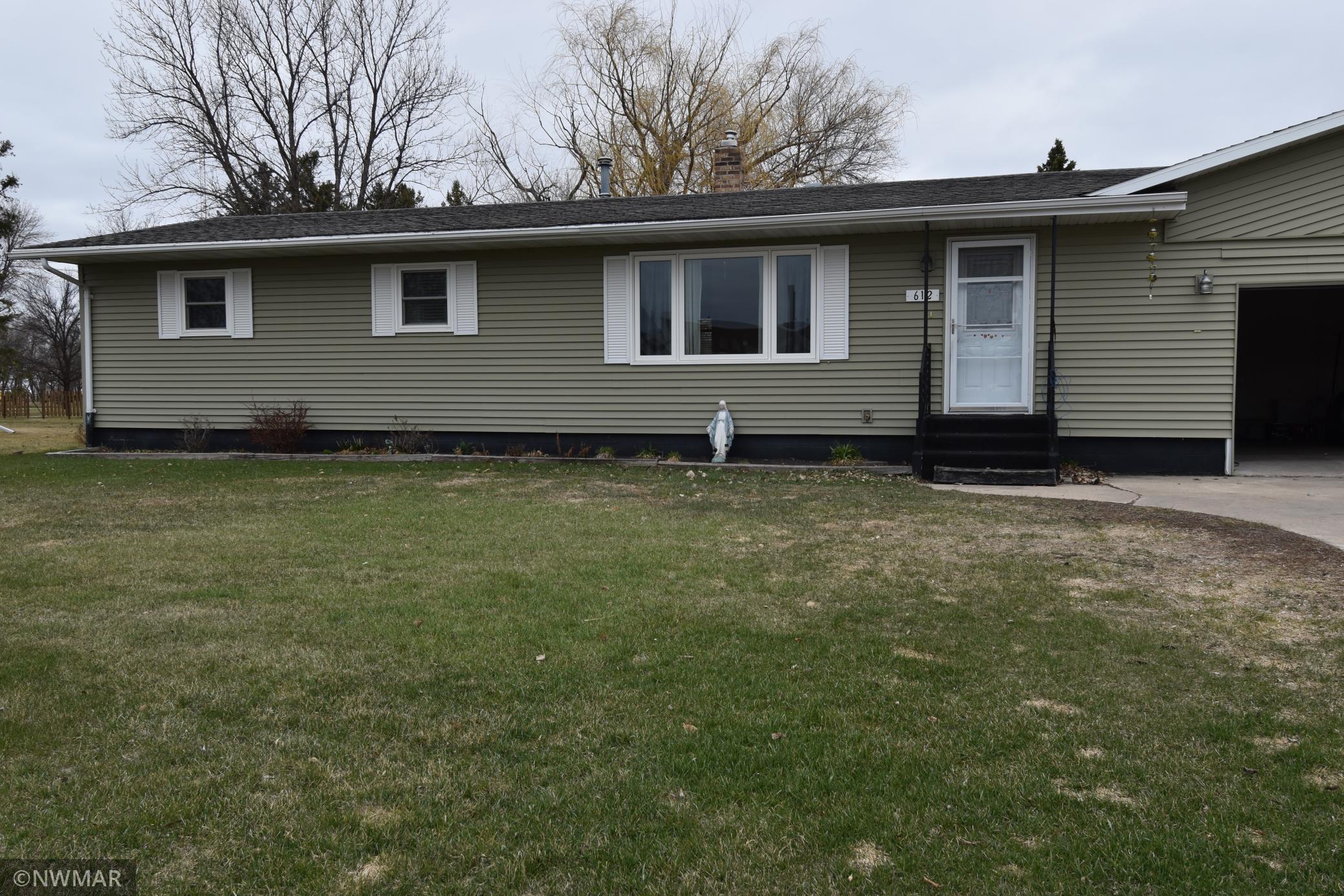 612 7th St, Stephen, MN 56757