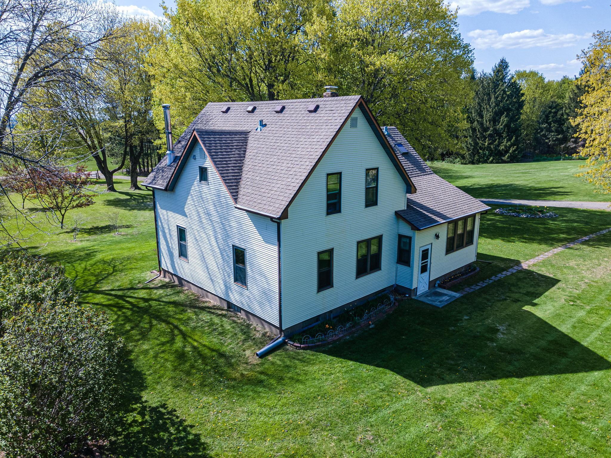 38825 Pine Ave, Center City, MN 55012
