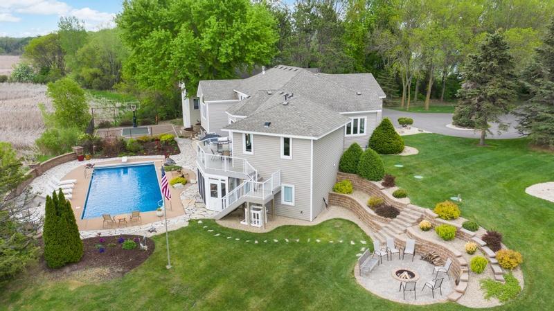 188 82nd St SE, Montrose, MN 55363