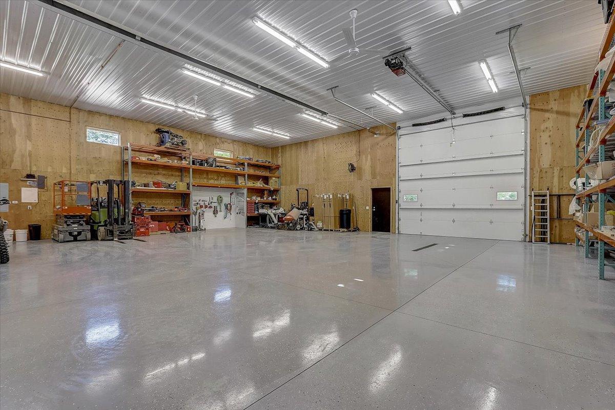 185 7th St NE, Mayer, MN 55360