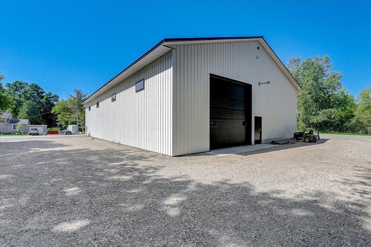 185 7th St NE, Mayer, MN 55360