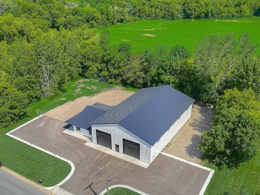 185 7th St NE, Mayer, MN 55360