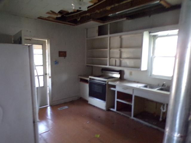 210 Campbell St, Welcome, MN 56181