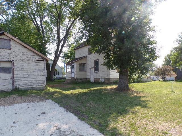 210 Campbell St, Welcome, MN 56181