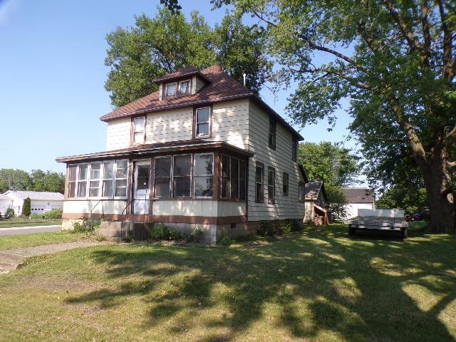 210 Campbell St, Welcome, MN 56181