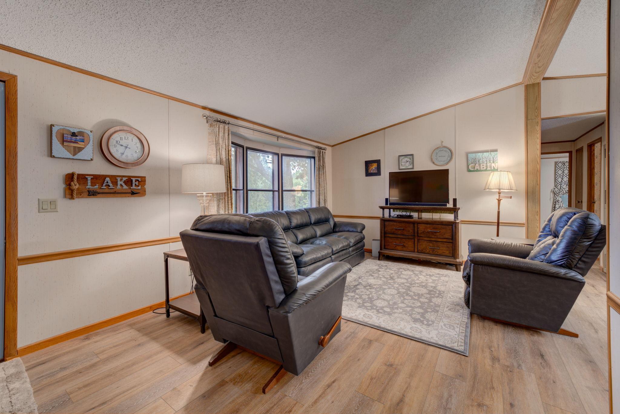 W10976 Moline Ln, Stockholm, WI 54769
