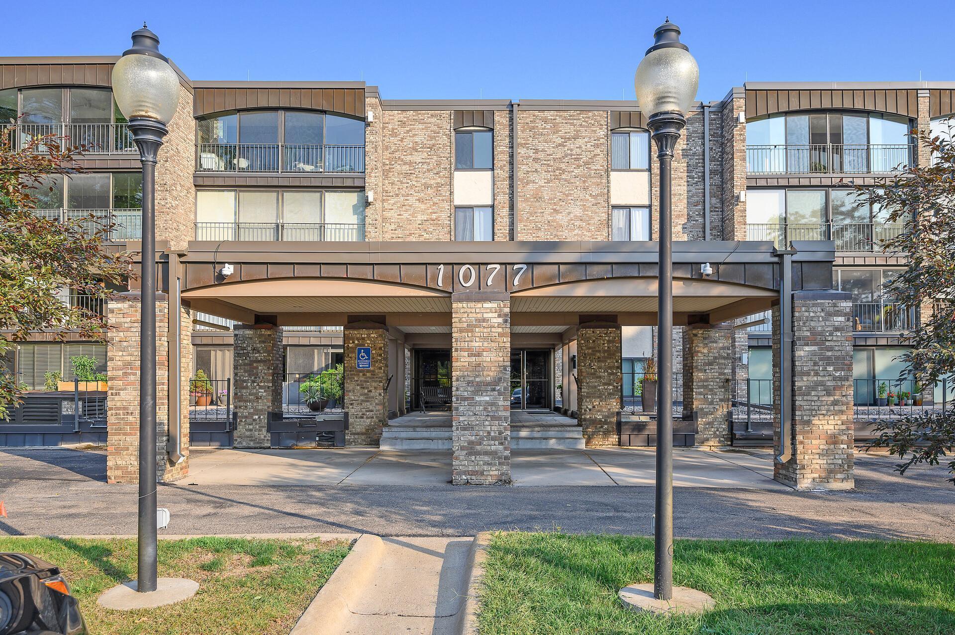 1077 Sibley Memorial Hw #201, Saint Paul, MN 55118