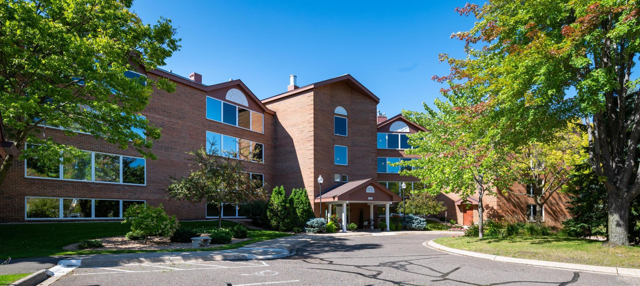 1021 Sibley Memorial Hw #105, Saint Paul, MN 55118