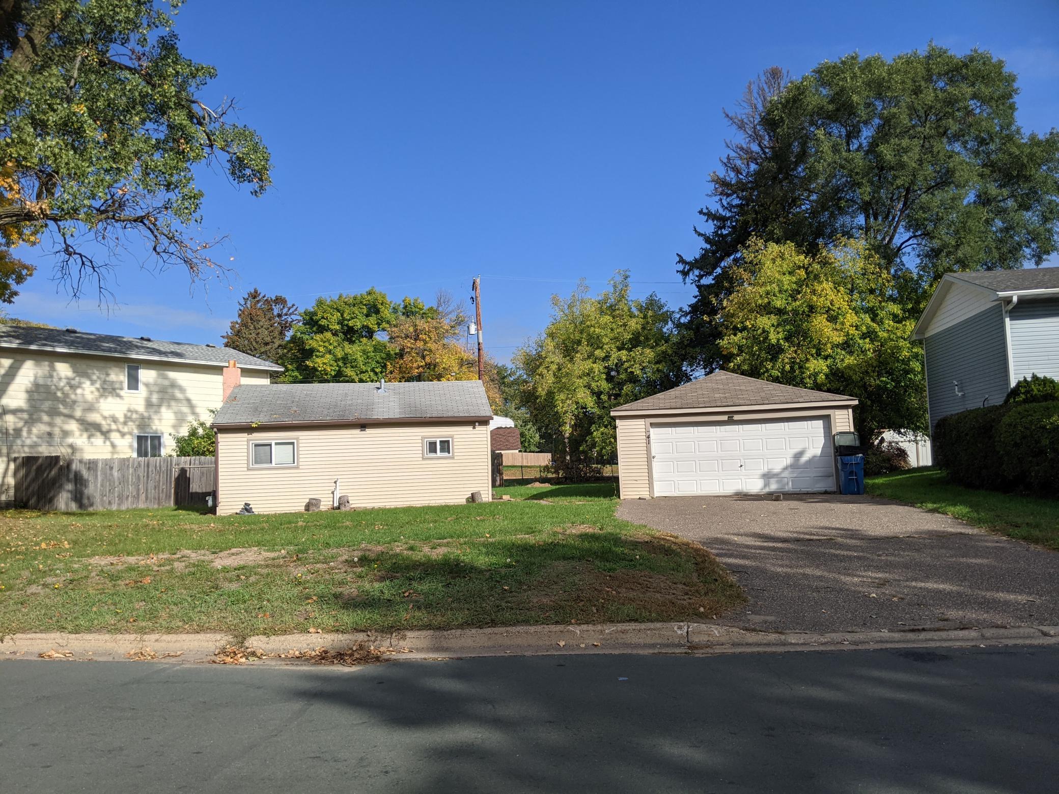 41 Osborne Way NE, Fridley, MN 55432