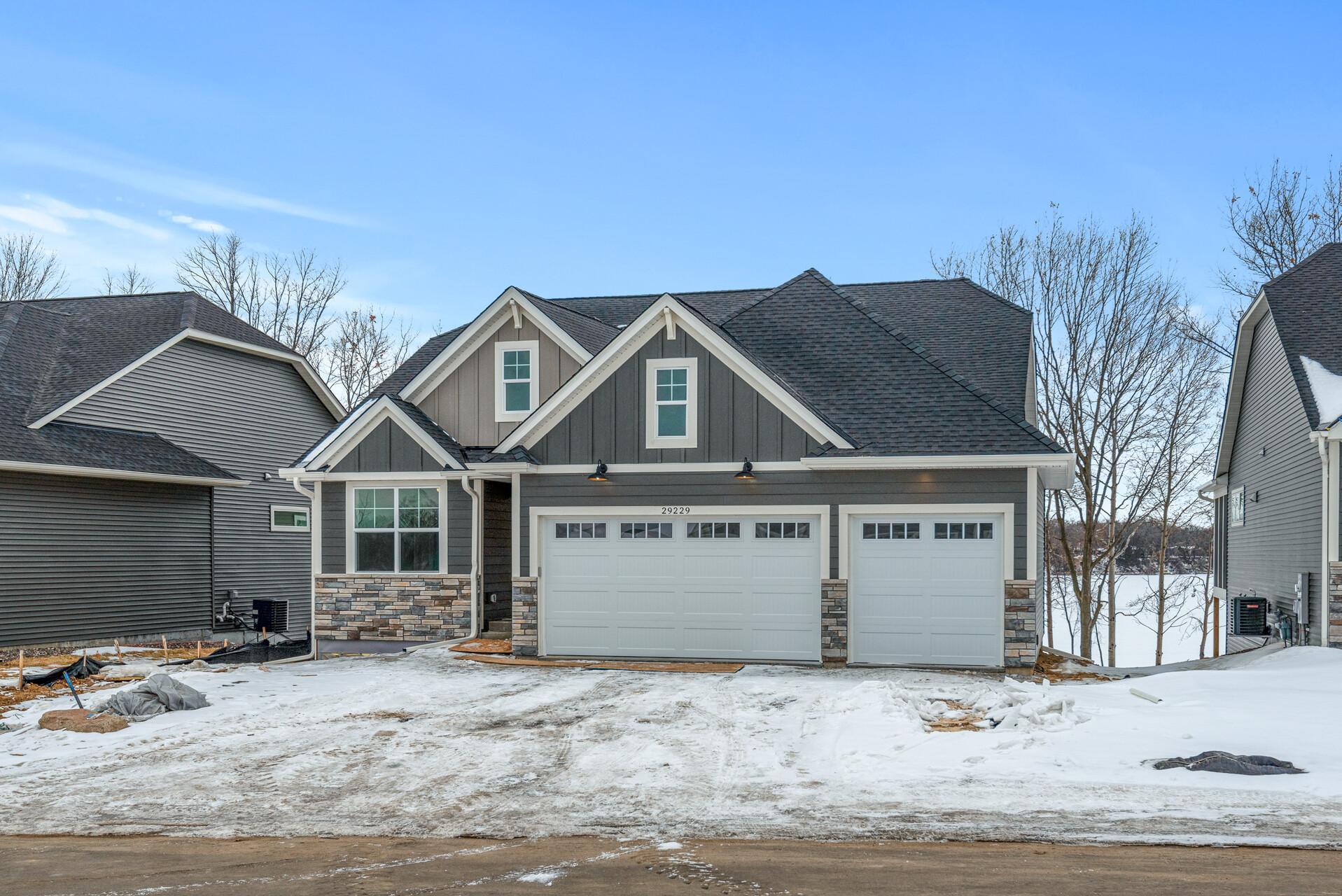 29229 Kenwood Way, Chisago City, MN 55013