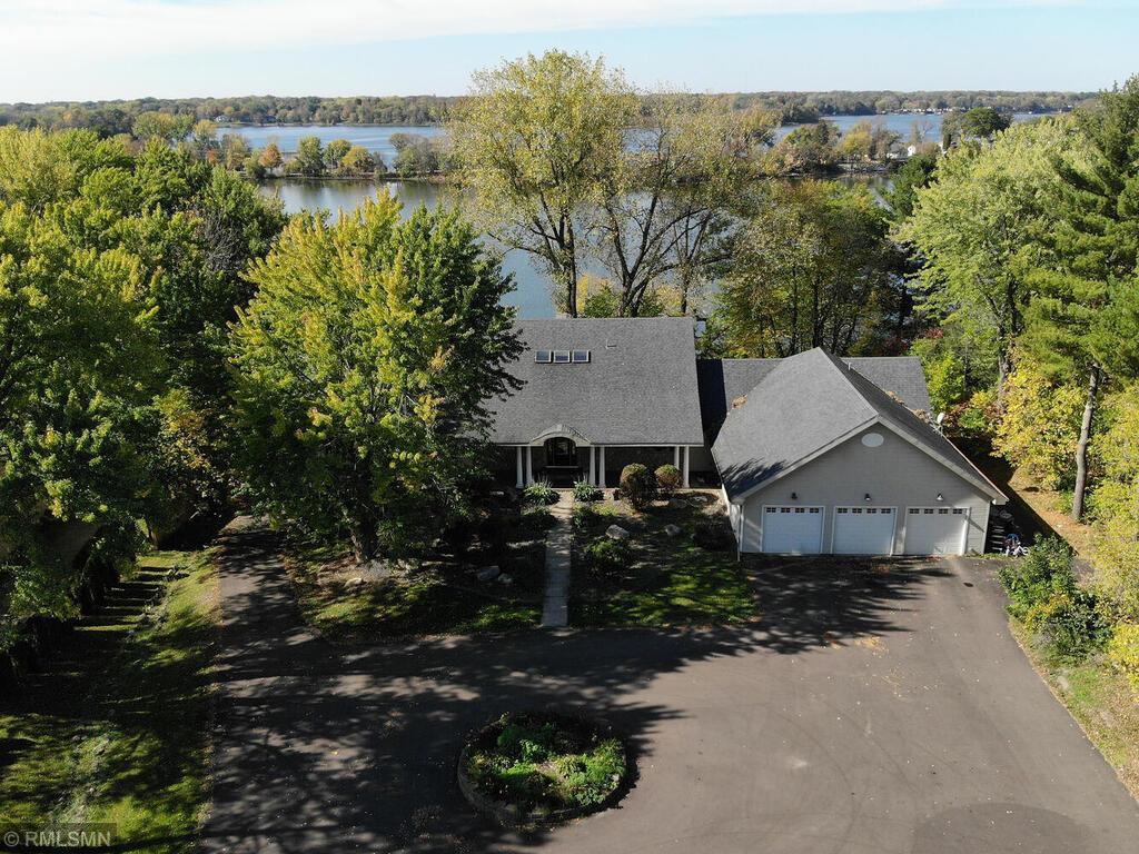 31300 Oasis Rd, Center City, MN 55012