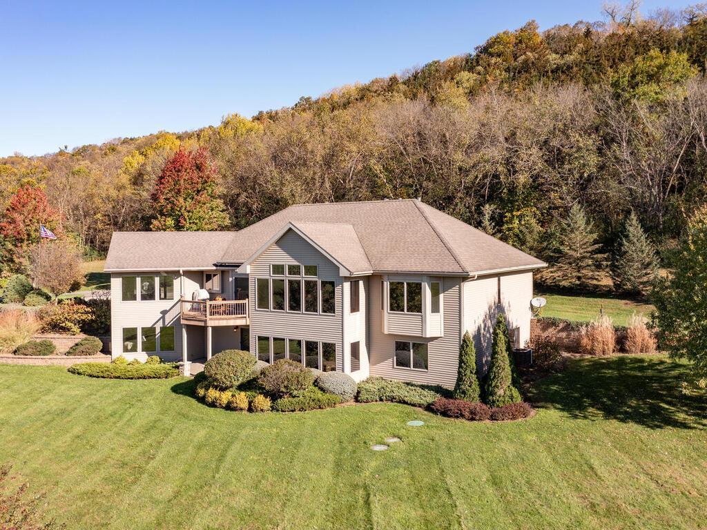 34709 Fawn Dr, Lanesboro, MN 55949