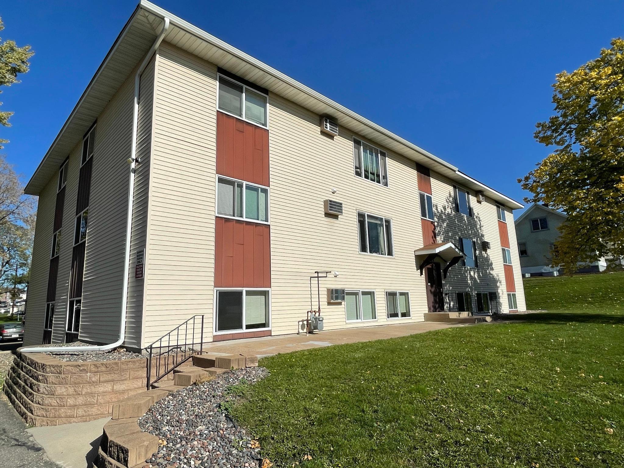 523 12th St S, Saint Cloud, MN 56301