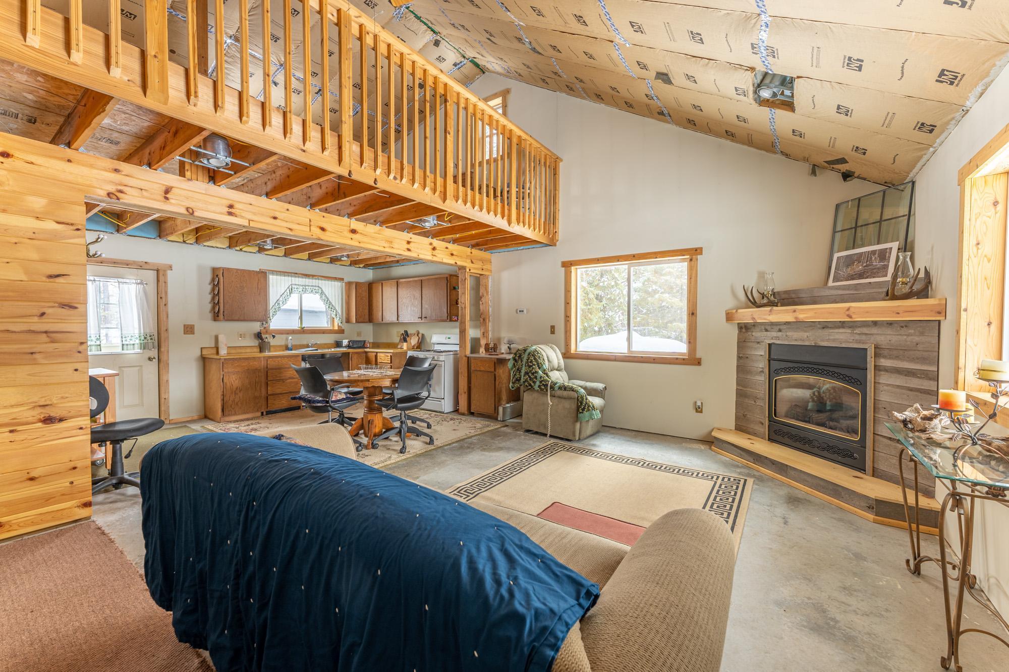 9891 Town Line Rd, Iron, MN 55751