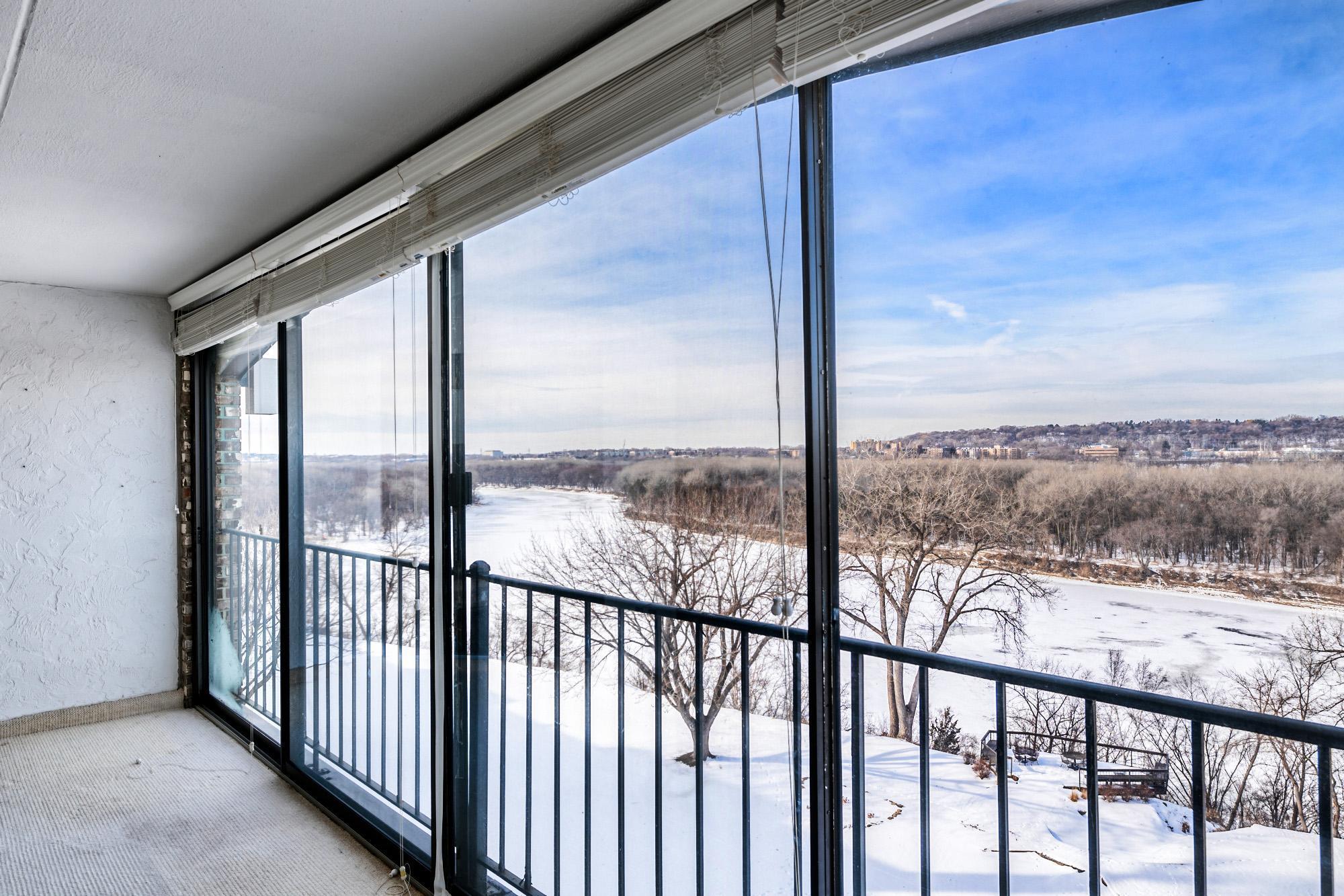 1077 Sibley Memorial Hw #601, Saint Paul, MN 55118