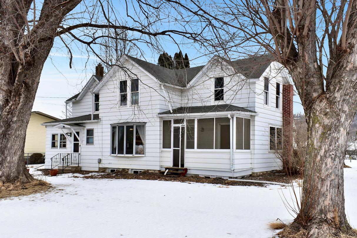 110 Broadway St, Rollingstone, MN 55969