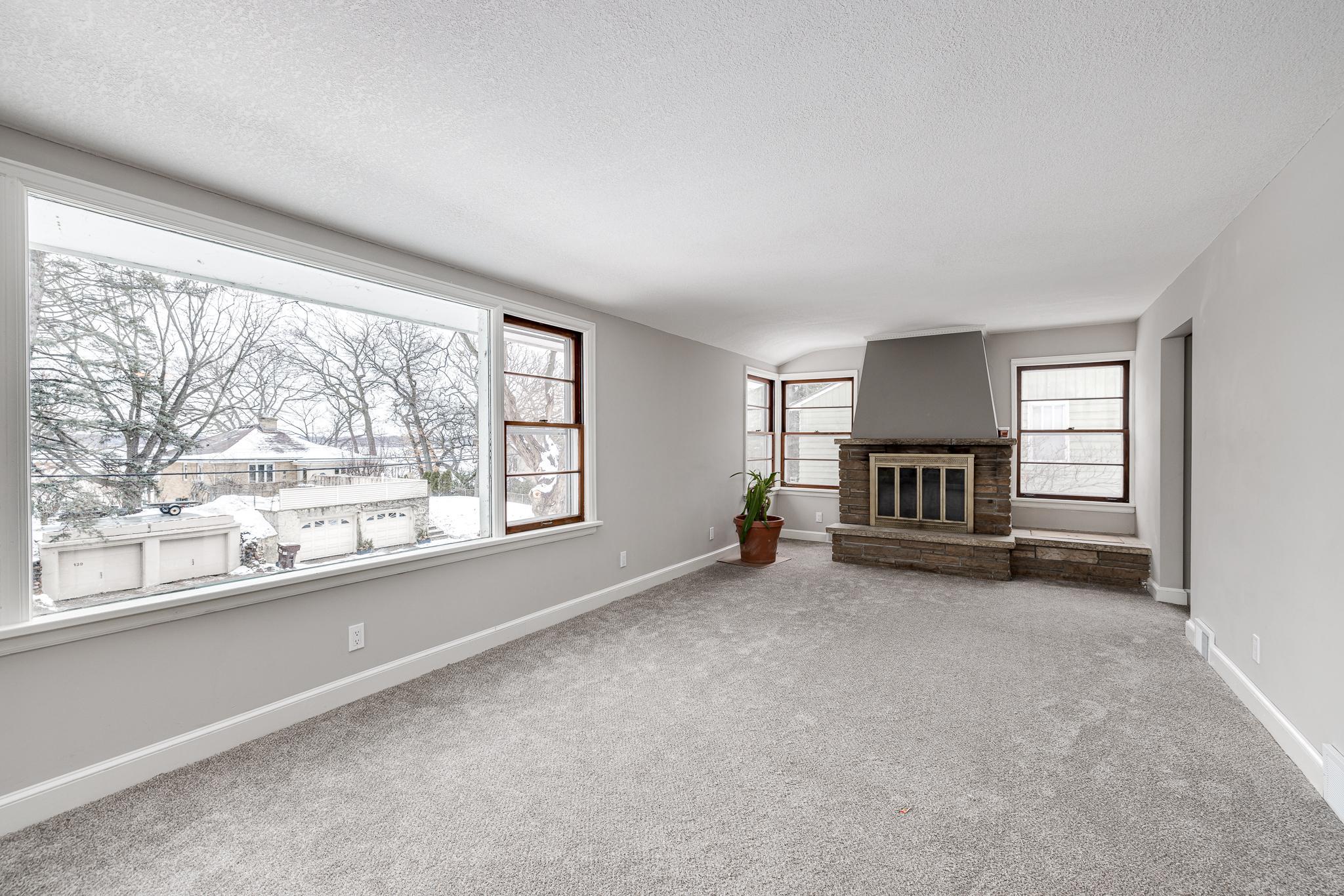 138 Wildwood Ave, Saint Paul, MN 55110