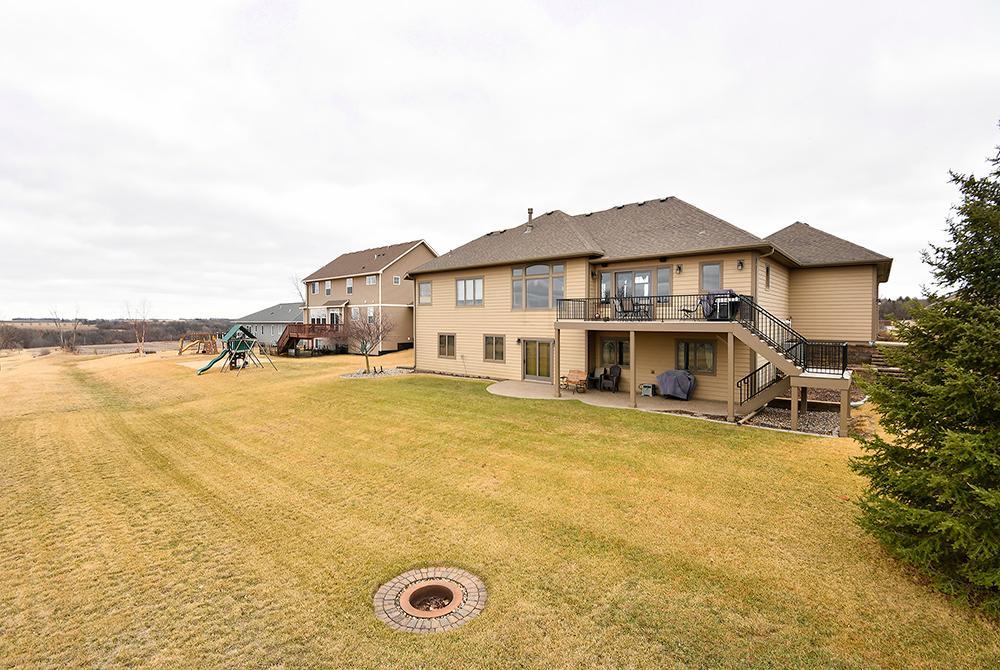 709 3rd Ave SE, Medford, MN 55049