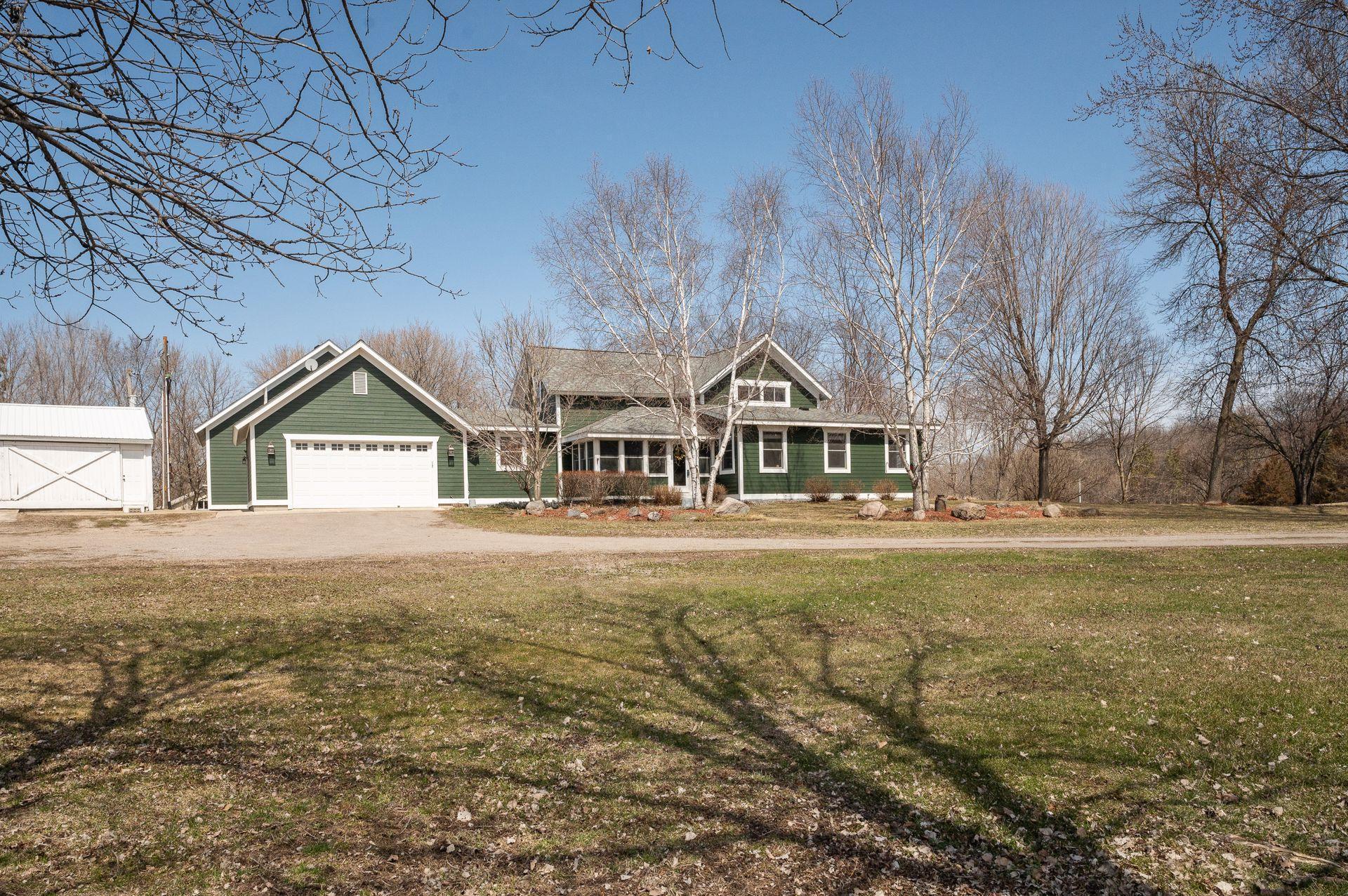 8995 Vernon St, Rockford, MN 55373