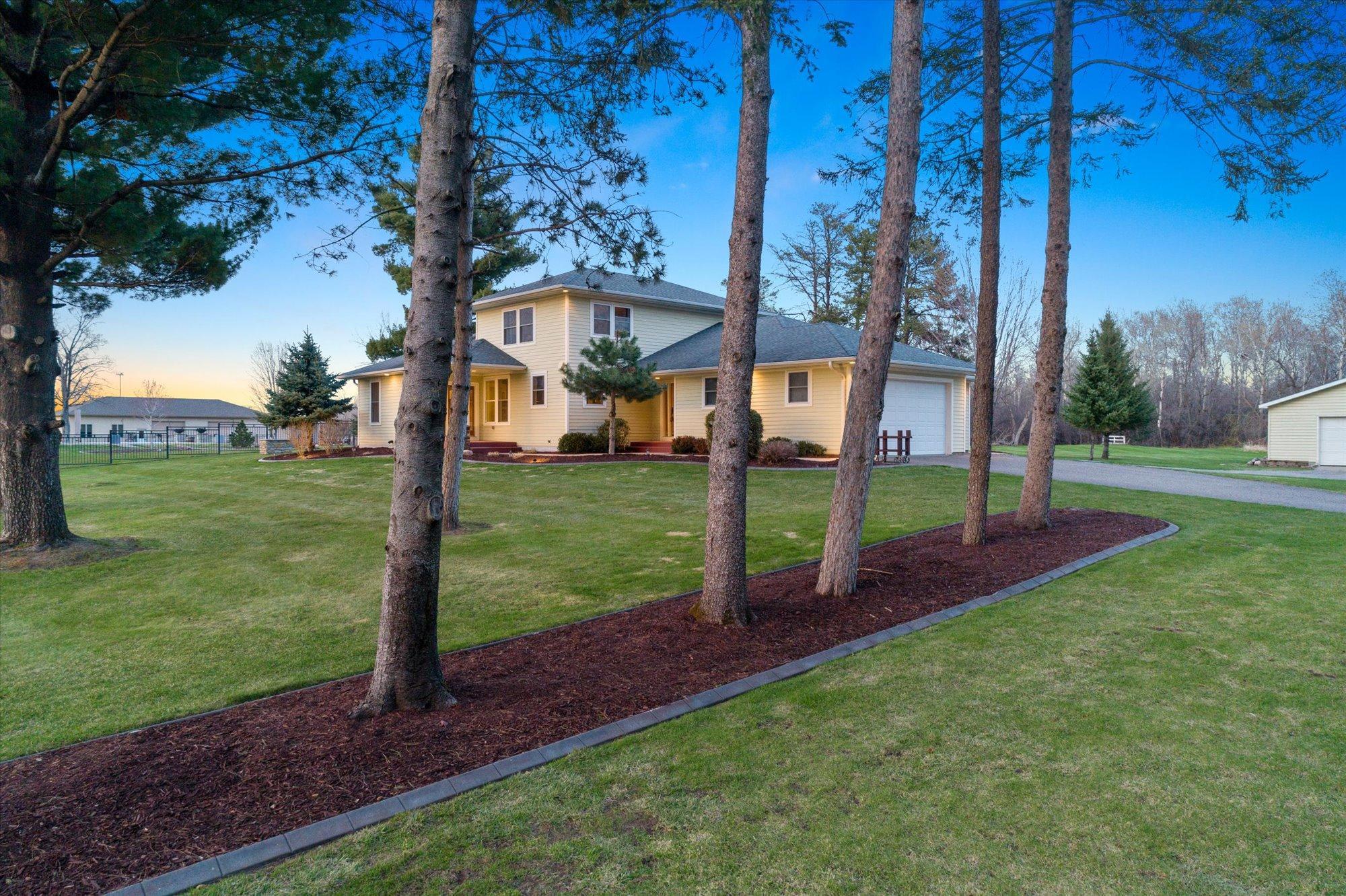 5678 Centerville Rd, White Bear Lake, MN 55127