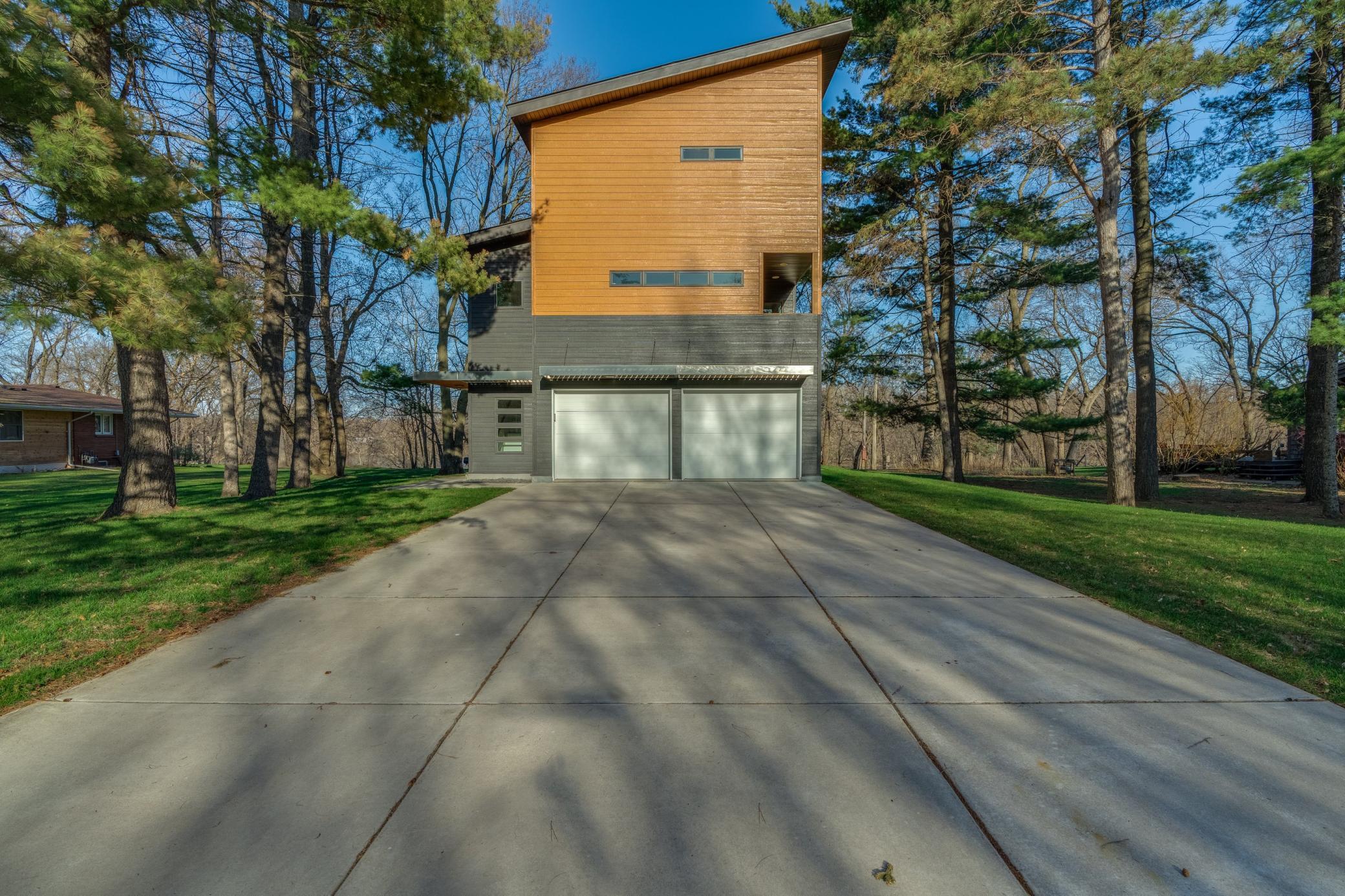 7022 Willow Ln, Brooklyn Center, MN 55430