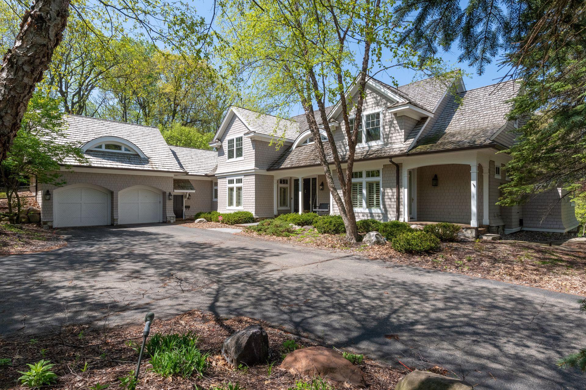 6621 Mohawk Trl, Edina, MN 55439