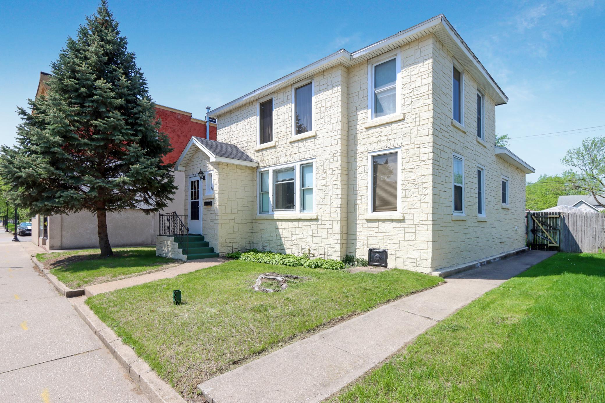 1519 George St, La Crosse, WI 54603