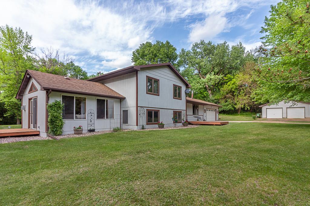 300 Quarry Spring St W, Kasota, MN 56050