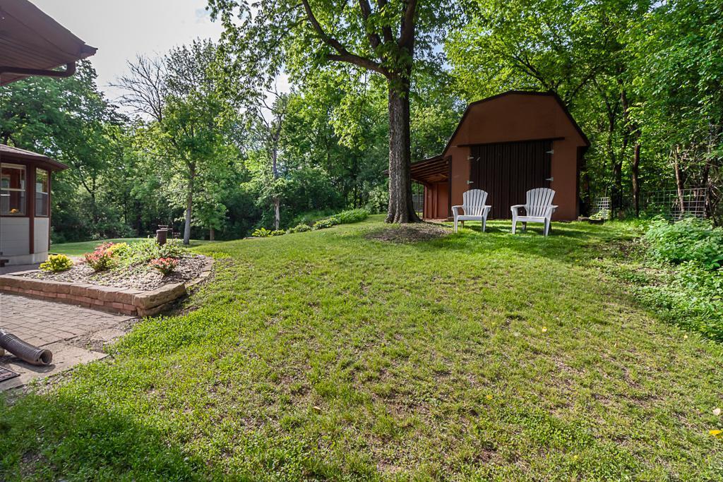 300 Quarry Spring St W, Kasota, MN 56050