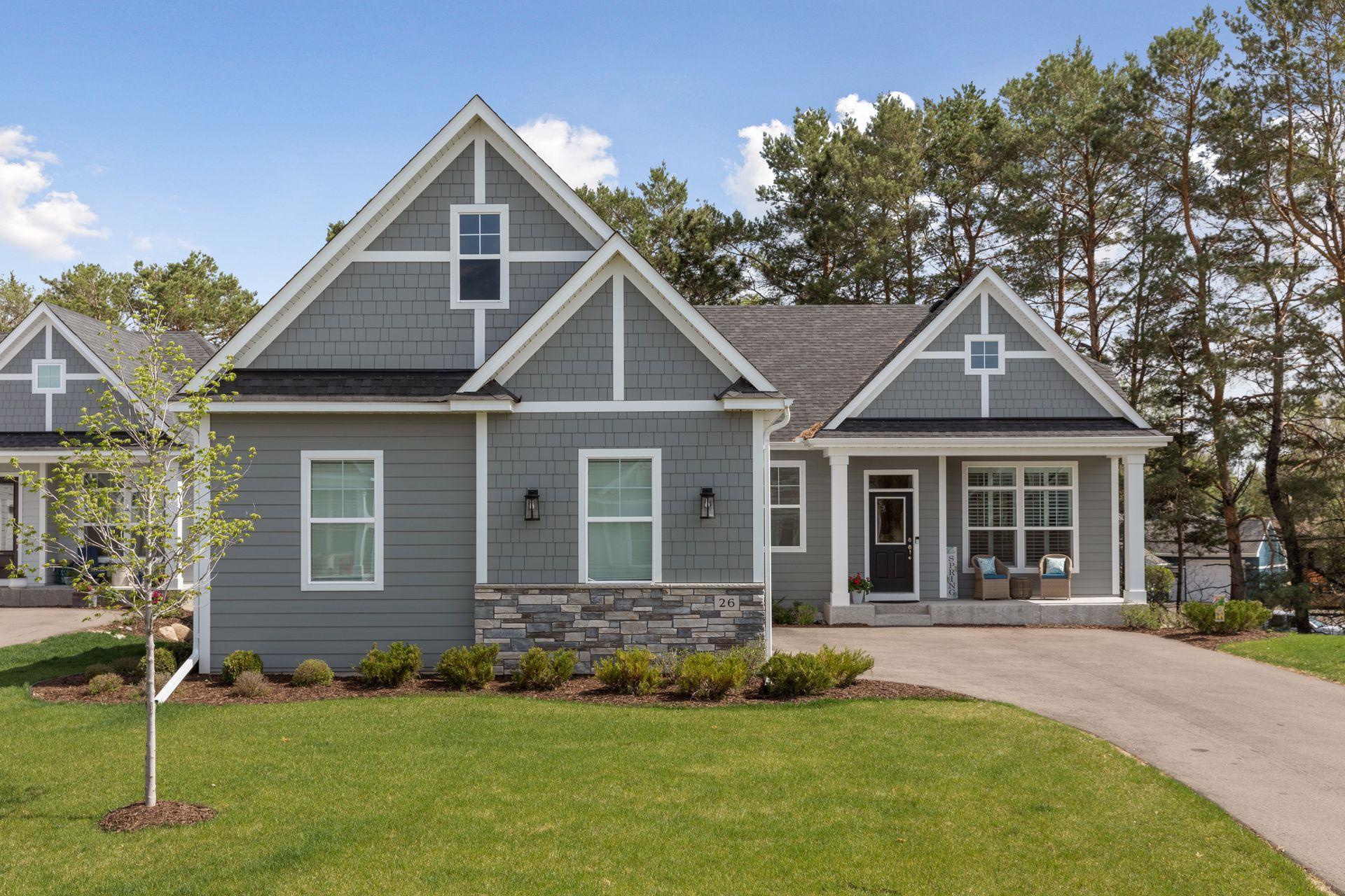 26 Summit Farm Ln, Gem Lake, MN 55110