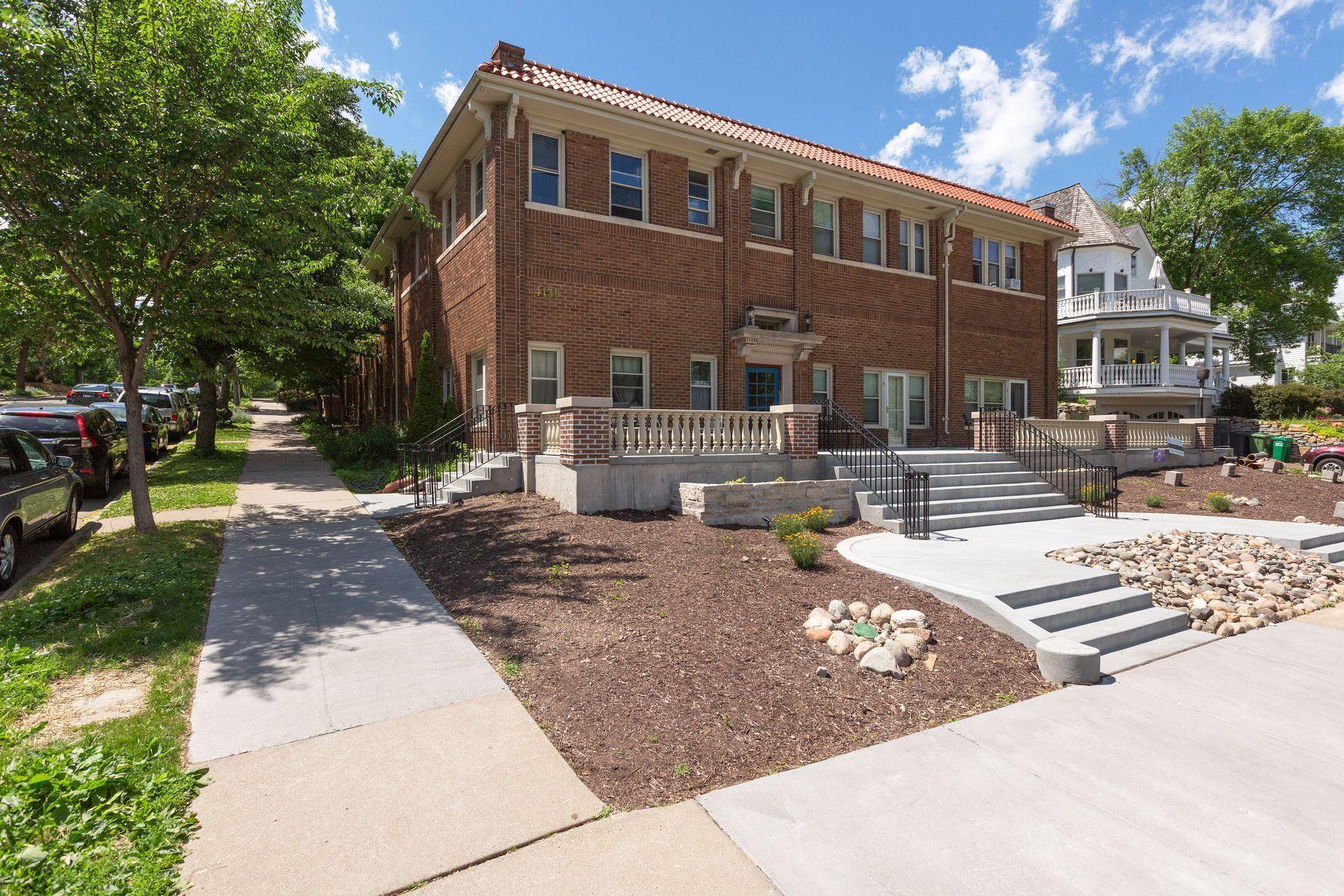 4136 Queen Ave S #105, Minneapolis, MN 55410