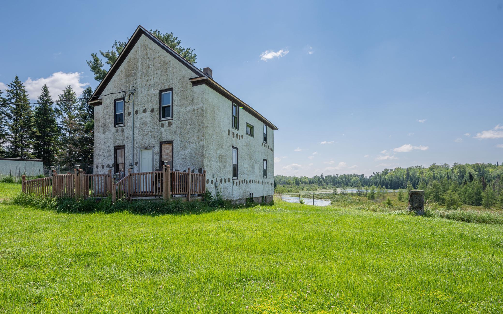 14997 Plum Rd, Goodland, MN 55742
