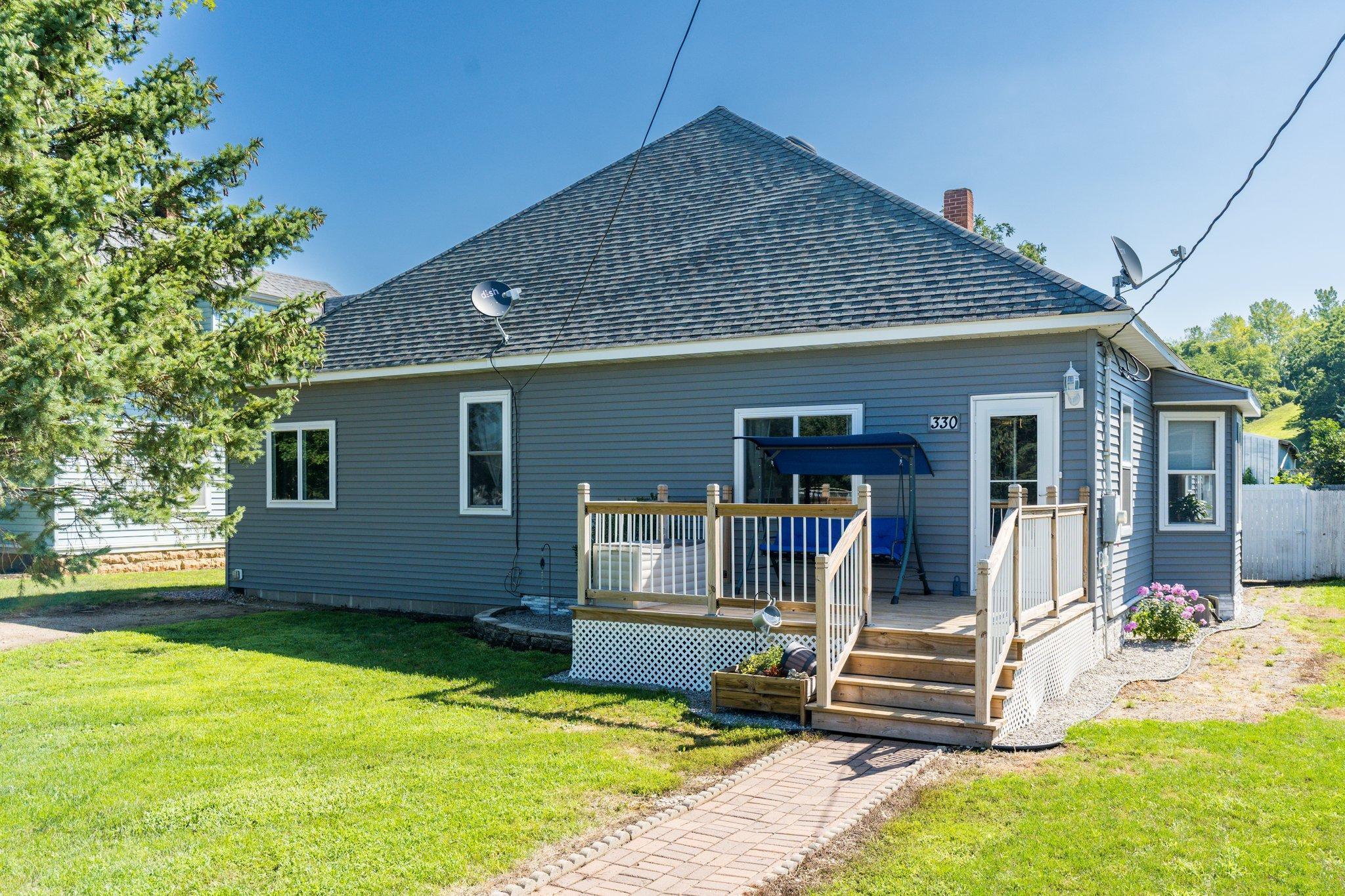 330 Webster St S, Kasota, MN 56050
