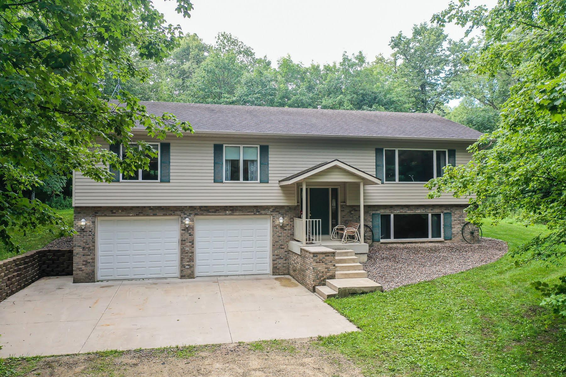 56672 412th Ave, Mazeppa, MN 55956