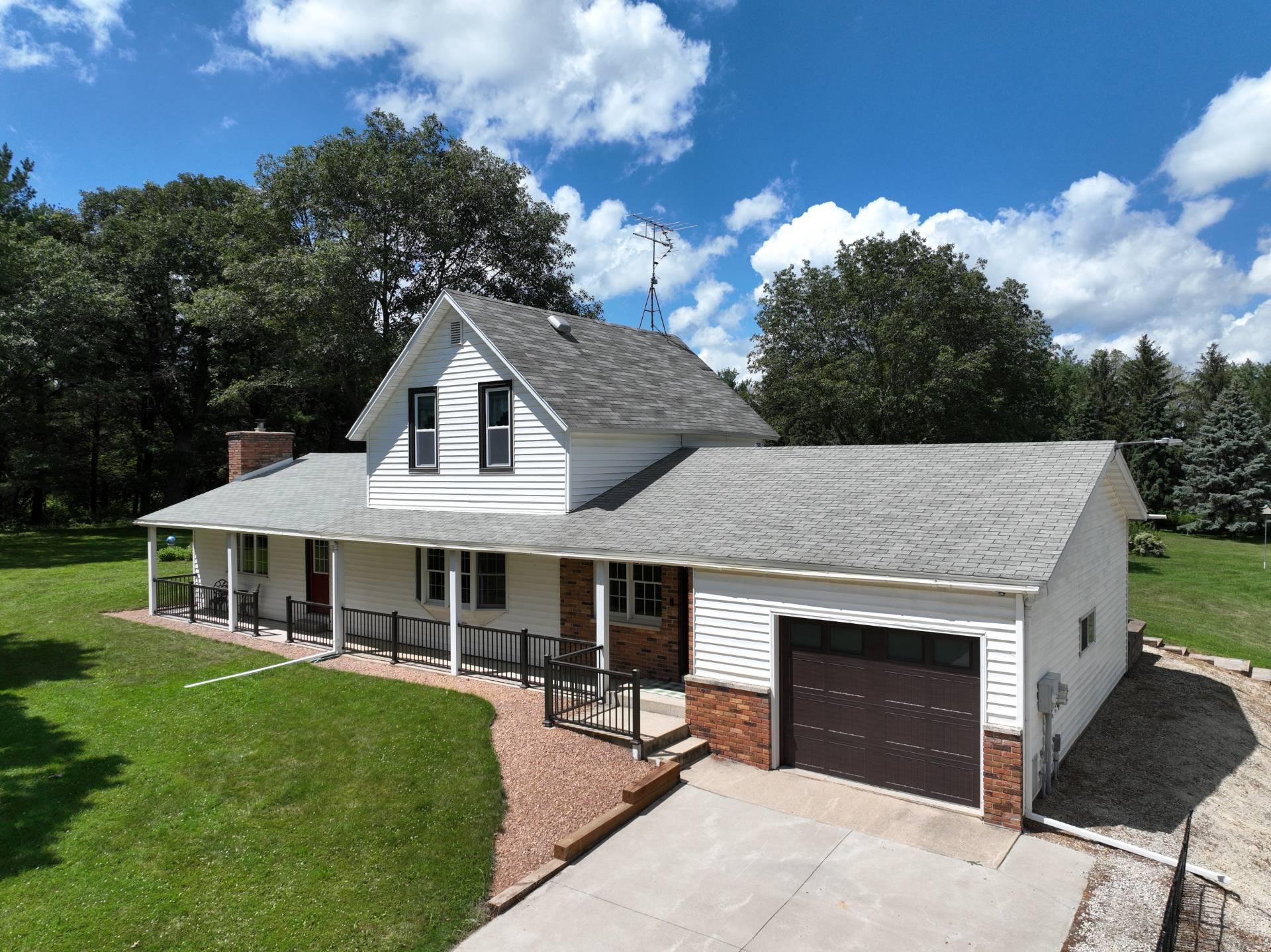 9325 80th St SW, Stewartville, MN 55976