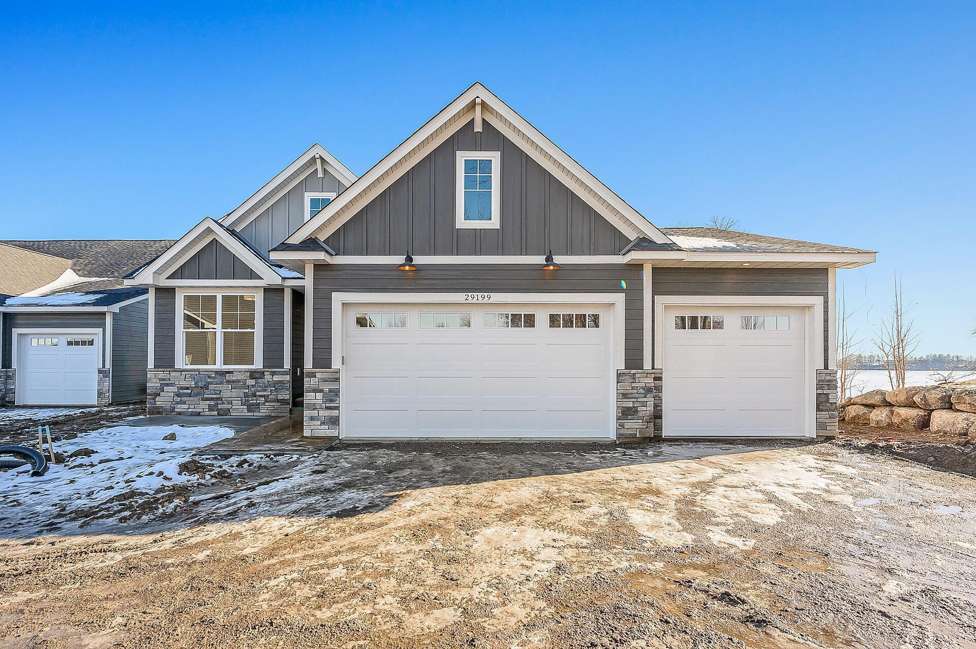 29199 Kenwood Way, Chisago City, MN 55013