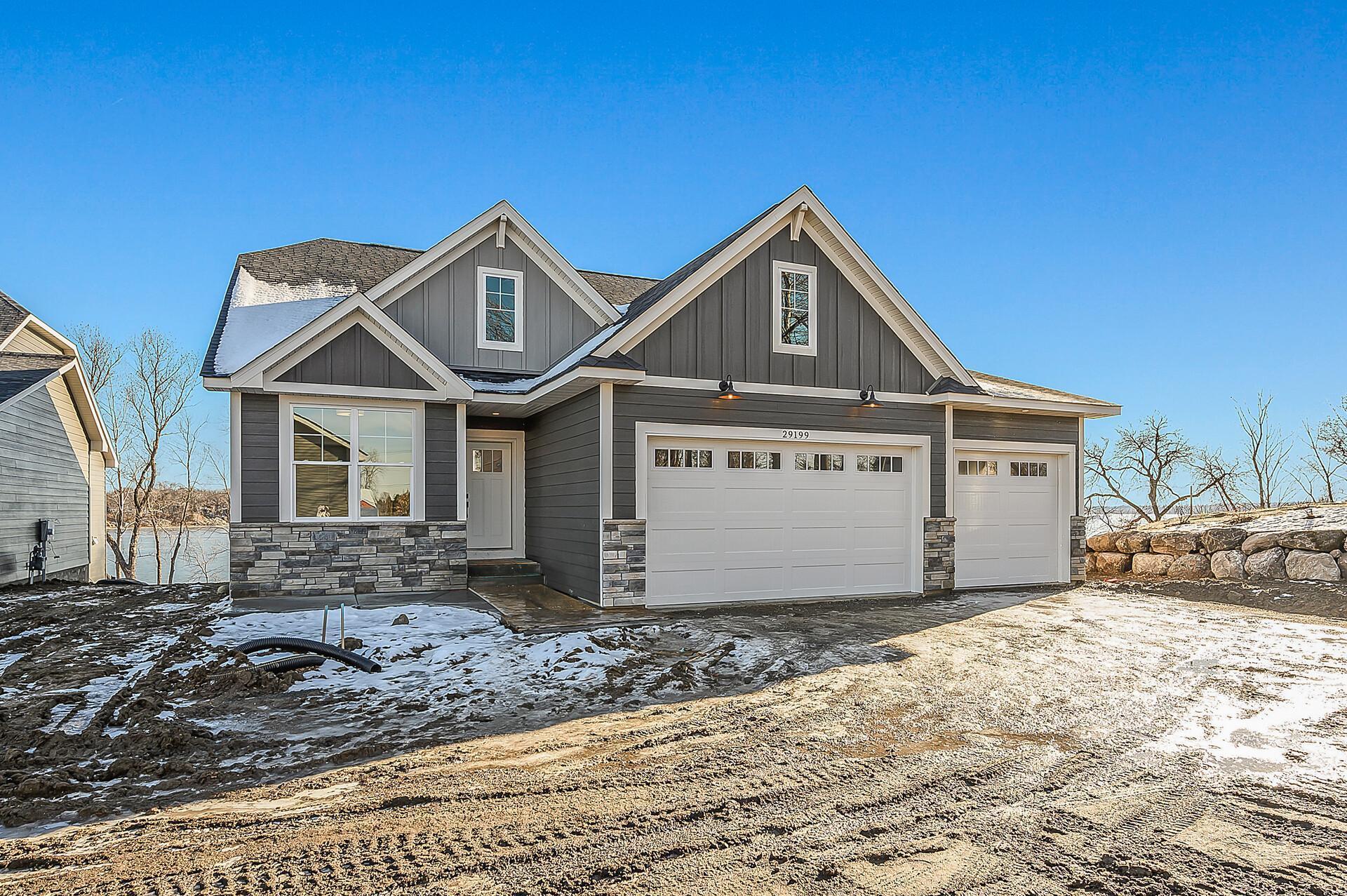 29199 Kenwood Way, Chisago City, MN 55013