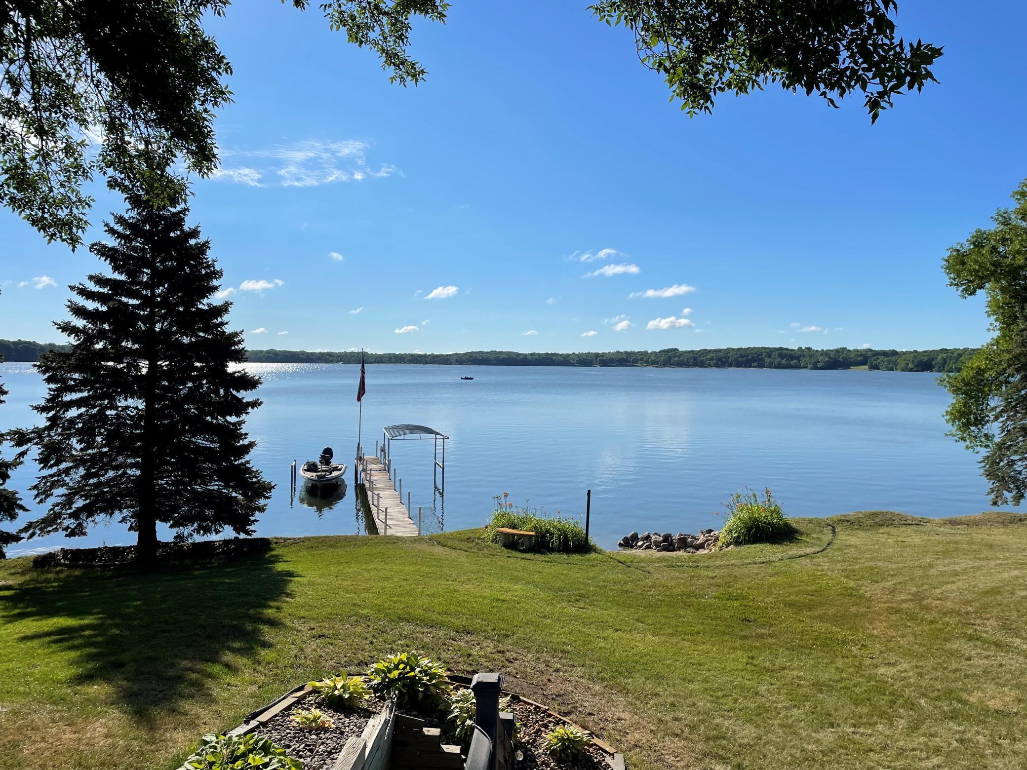 2810 Lindgren Ln, Independence, MN 55359